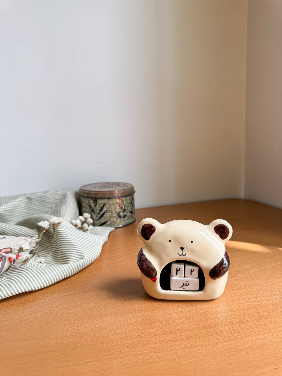 تقویم سرامیکی دستساز طرح خرس قهوه ای